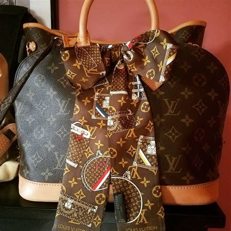 lv bandeau on bag